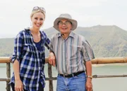 Moderatorin Nicole Berchtold und der Vulkanologe Julio Sabit