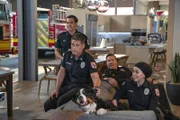 (v.l.n.r.) Mateo Chavez (Julian Works); Owen Strand (Rob Lowe); Judd Ryder (Jim Parrack); Marjan Marwani (Natacha Karam)