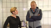 Wird Sternekoch Frank Rosin (r.) Diana Dehner (l.) und ihrem Gasthaus "Kleineschle" helfen können? Denn der gelernten Betriebswirtin fehlt es nicht nur an Selbstwertgefühl, sondern auch an jeglichen gastronomischen Kenntnissen ...