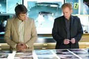 Ryan Wolfe (Jonathan Togo, l.) und Lt. Horatio Caine (David Caruso, r.) bleibt nicht viel Zeit für die Aufklärung des aktuellen Falles ...