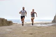 Peder (Matias Varela, l.); Bea (Julia Ragnarsson, r.)