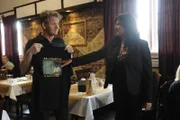 Gordon Ramsay (l.)