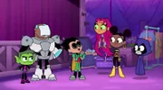 v.li.: Beast Boy, Cyborg, Robin, Starfire, Bumblebee, Raven