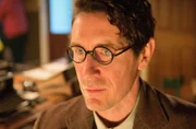 John Richards (Paul McGann)