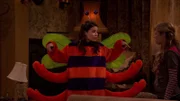 L-R: Carly Shay (Miranda Cosgrove), Sam Puckett (Jennette McCurdy)