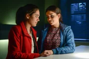 v.l.n.r.: Olivia Fareedi (Nilam Farooq), Aynin Begum (Helen Woigk)