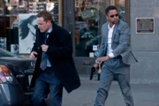 Schon bald muss Allan Campbell (Cole Hauser, l.) feststellen, dass Jonas Arbor (Cuba Gooding Jr., r.) sein unmoralisches Angebot eiskalt umsetzt und bereits ein erstes Opfer gefunden hat. Während Allan alles versucht, den Mörder aufzuhalten, gerät er selbst ins Visier der Polizei ...