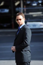 Innerhalb einer Woche werden in New York zwei Männer umgebracht, die beide Mac Taylor hießen. Detective Mac Taylor (Gary Sinise) geht davon aus, dass er es mit einem Serienkiller zu tun hat.