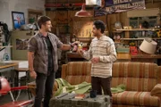 Riley (Parker Young, l.); Al (Adhir Kalyan, r.)