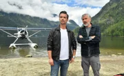 Max Parger (Florian Silbereisen, l.) und Martin Grimm (Daniel Morgenroth, r.) unternehmen einen Abenteuerausflug in die kanadischen Wälder.
