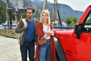 Tarik Stein (Omar Akbar) unterstützt seine Freundin Corinna Sander (Leonie Brill) auf der Suche nach dem Autoren James Munro.