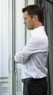 Michael (Jeffrey Donovan) will herausfinden, wer das potentielle Mordopfer des Scharfschützen ist, der es offenbar auf eine im Hafen von Miami liegende Yacht abgesehen hat.
