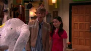 L-R: Jake Krandle (Austin Butler), Carly Shay (Miranda Cosgrove)
