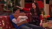 L-R: Spencer Shay (Jerry Trainor), Carly Shay (Miranda Cosgrove)