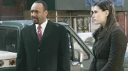 Die Ermittler Green (Jesse L. Martin) und Cassidy (Milena Govich) untersuchen die Brandanschläge auf fünf verschiedene Kirchen, bei denen es auch einen Toten gab.