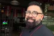 Chefkoch Imanol Sandoval hat den in Lima berühmten Fleischspieß Anticuchos zur Spezialität seines Restaurants gemacht.