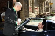 Igor (Dimitri Bilov, r.) bringt sich bei Gerrit (Lars Löllmann, l.) in Erinnerung.