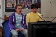 L-R:  Adam Goldberg (Sean Giambrone), Dave Kim (Kenny Ridwan)