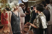 Als Lemon (Jaime King, l.) in die Stadt zurückkehrt, freut sie sich nicht besonders, Zoe (Rachel Bilson, r.) wiederzusehen ...
