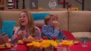 Piper Hart (Ella Anderson, l.) und Henry Hart, Kid Danger (Jace Norman, r.)