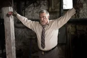 Als Detective Vince Korsak (Bruce McGill) in seinem Haus ankommt, erwartet ihn ein purer Alptraum. Er wird im Keller angekettet und soll hingerichtet werden! Wird ihm rechtzeitig geholfen?