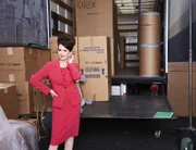 (9. Staffel) - Viel Geld, viel Alkohol und ihre Freundschaft mit Grace, Will und Jack, mehr braucht Karen (Megan Mullally) nicht. Oder?