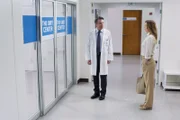 Grey's Anatomy
Staffel 18
Folge 1
Peter Gallagher als Dr. David Hamilton, Ellen Pompeo als Dr. Meredith Grey
SRF/ABC Studios