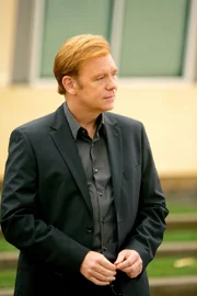 Auf der Suche nach dem Mörder eines zerhäckselten Schönheitschirurgen stößt Horatio (David Caruso) auf einen alten Bekannten...