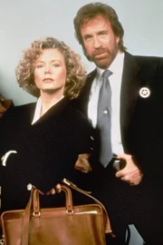 Cordell Walker (Chuck Norris) und Alexandra "Alex" Cahill (Sheree J. Wilson)