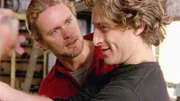 Diesmal ist es umgekehrt: Kane (Craig McLachlan, l.) versucht Luke (Dean O'Gorman) von schmutzigen Geschäften abzuhalten. Wird es ihm gelingen?