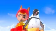 Matt kümmert sich in der Arktis um einen Pinguin.