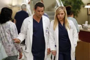 Ein harter Arbeitstag wartet auf Alex (Justin Chambers, l.) und Arizona (Jessica Capshaw, r.) ...