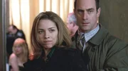 Detective Stabler (Christopher Meloni) findet heraus, dass sich Ava Parulis (Mili Avital) drei Jahre lang für ihre ermordete Zwillingsschwester ausgegeben hat.