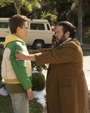 Adam Goldberg (Sean Giambrone, l.); Marvin Goldberg (Dan Fogler, r.)