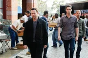 V.l.: Mac Taylor (Gary Sinise), Detective Don Flack (Eddie Cahill) und Danny Messer (Carmine Giovinazzo) beschäftigen sich mit einem ungelösten Fall, der bereits neun Jahre zurückliegt. Die Suche nach dem vermissten Mädchen beginnt.