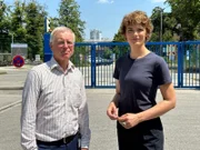 „Fluorpolymere haben unersetzbare Eigenschaften“. Lena Ganschow im Gespräch mit Bernhard Langhammer. Der Sprecher der Initiative Chemdelta Bavaria kämpft darum. Europas größte Produktionsstätte für die PFAS-Kunststoffe in Bayern zu halten.