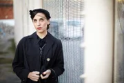 Peggy Hardwick (Emma Pallant) ist überzeugt davon, dass Flambeau ihren Mann ermordet hat.