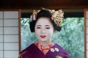 Eine junge Maiko in Kyoto: So werden die Schülerinnen in der Geisha-Ausbildung genannt.