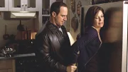 Detective Stabler (Christopher Meloni) verhaftet die mutmaßliche Täterin Leslie DeSantis (Patricia Kalember). Der Besitzerin eines Eskort-Service wird vorgeworfen, eine Mörderin auf ihre Angestellten angesetzt zu haben.