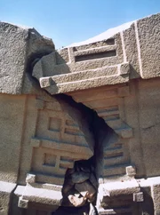 Detail aus der Stele "Nr.1", der Gestürzten, die wohl nie stand (Aksum).