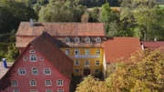 Außenansicht der Farbmühle von David und Georg Kremer.
