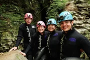 Canyoning mit den Zwillingen: Jamie, Judith, Nora und Dorian