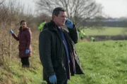 Erlösender Anruf aus der Gerichtsmedizin in London für DCS Steve Wilkins (Luke Evans) und Kollegin Ella Richards (Alexandria Riley)