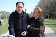 Annie (Bernadette Heerwagen) hofft, dass zwischen Ralf (Thomas Loibl) und ihr wieder alles so wie früher wird.