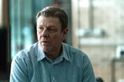 Mark Cobden (Sean Bean)