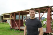 George Clarke  +++