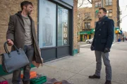 Als Holmes (Jonny Lee Miller, r.) wegen eines Mordes selbst unter Verdacht gerät, ermittelt er selbst, um die Tat aufzuklären. Kann ihm sein Ex-Dealer Oscar (Michael Weston, l.) weiterhelfen?