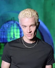(7. Staffel) – Spike (James Marsters) setzt alles daran, wieder der zu werden der er einmal war …