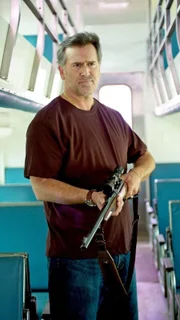 Sam (Bruce Campbell) und seine Freunde wollen einem Mann helfen, der unschuldig im Gefängnis sitzt.