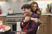 Jenny (Amber Tamblyn) und Walden (Ashton Kutcher)
